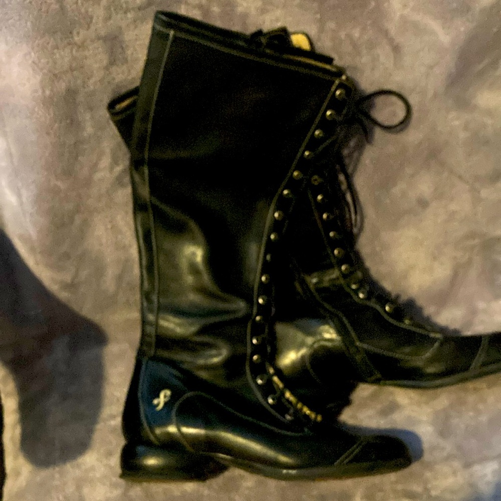 Fluevog Rosebelle – Black  
Lace up boots with side zipper